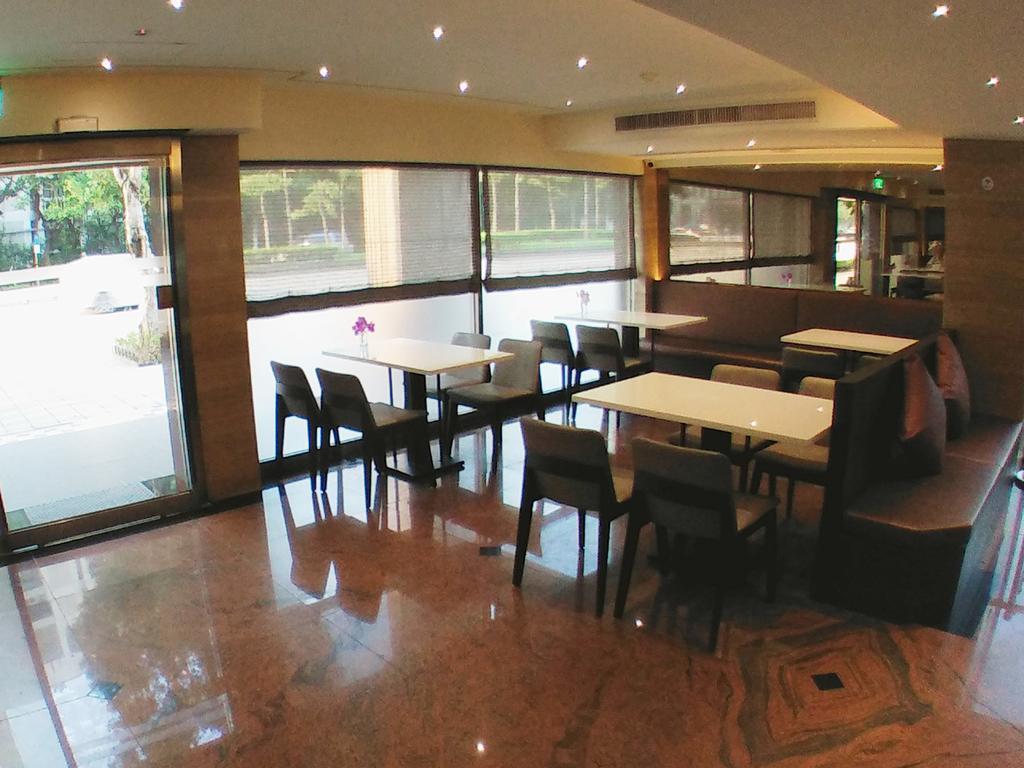 Kdm Hotel Taipei Exteriör bild