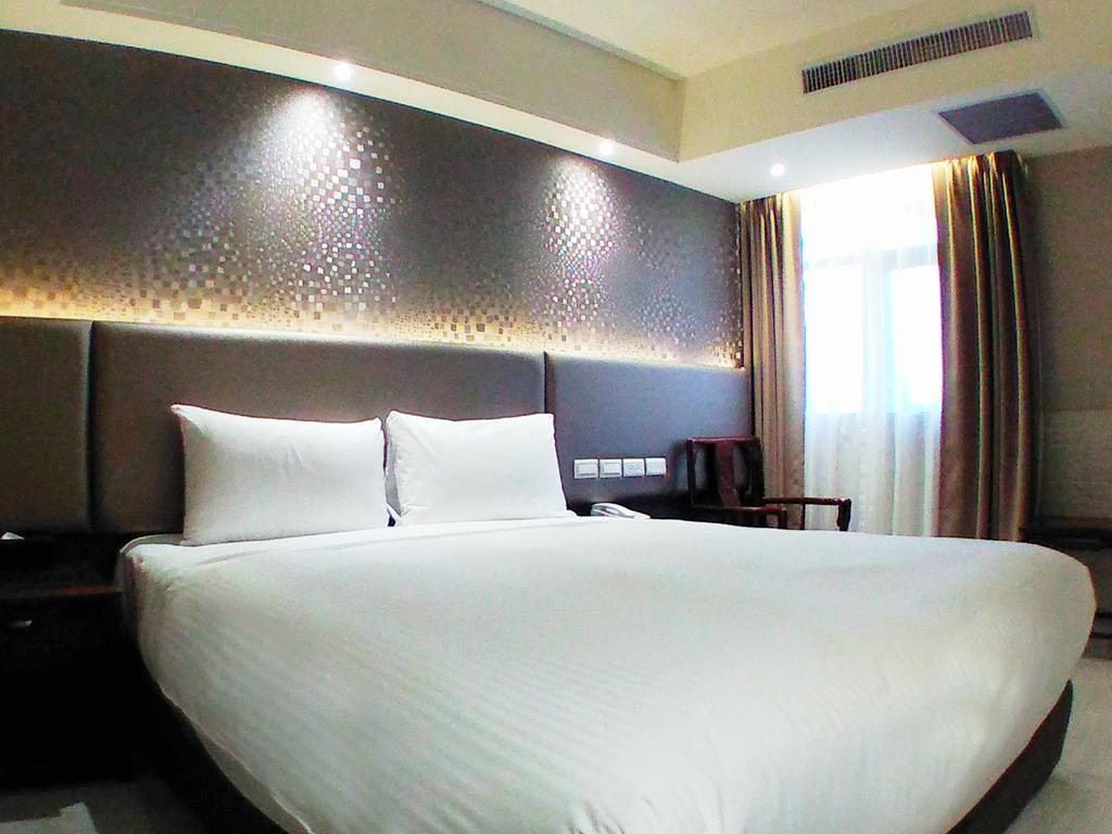 Kdm Hotel Taipei Exteriör bild