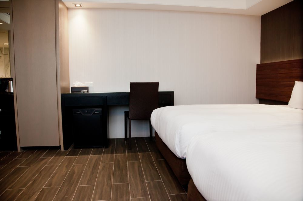 Kdm Hotel Taipei Exteriör bild